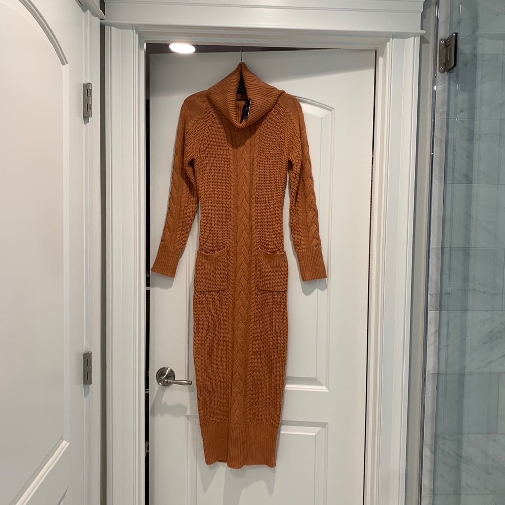 NWT JLUXLABEL Sweater Dress
